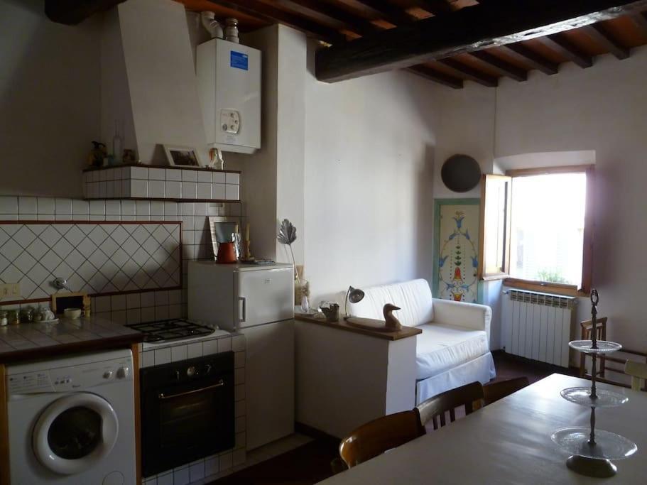 Romantic Apt In San Frediano Florence Buitenkant foto